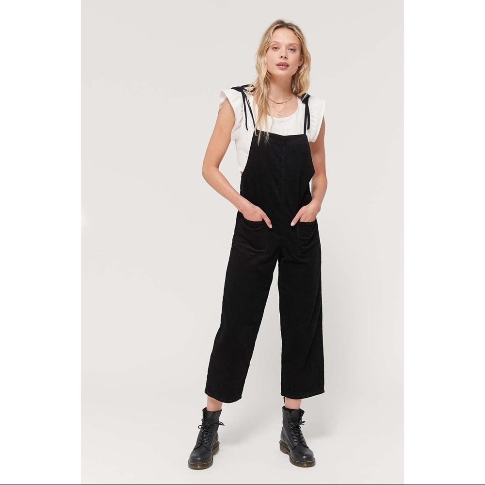 NWOT UO BDG Black Corduroy Tie-shoulder Overall